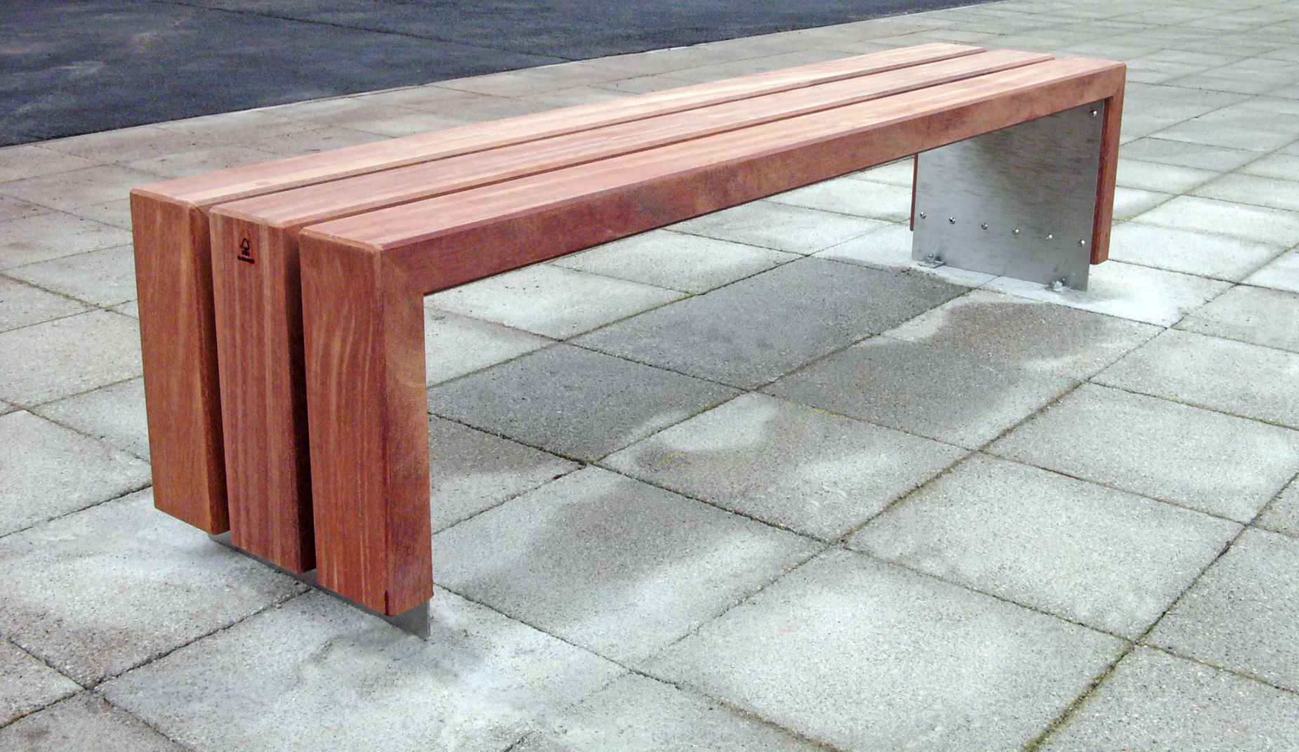 Bloc bench in hardwood Factory Furniture