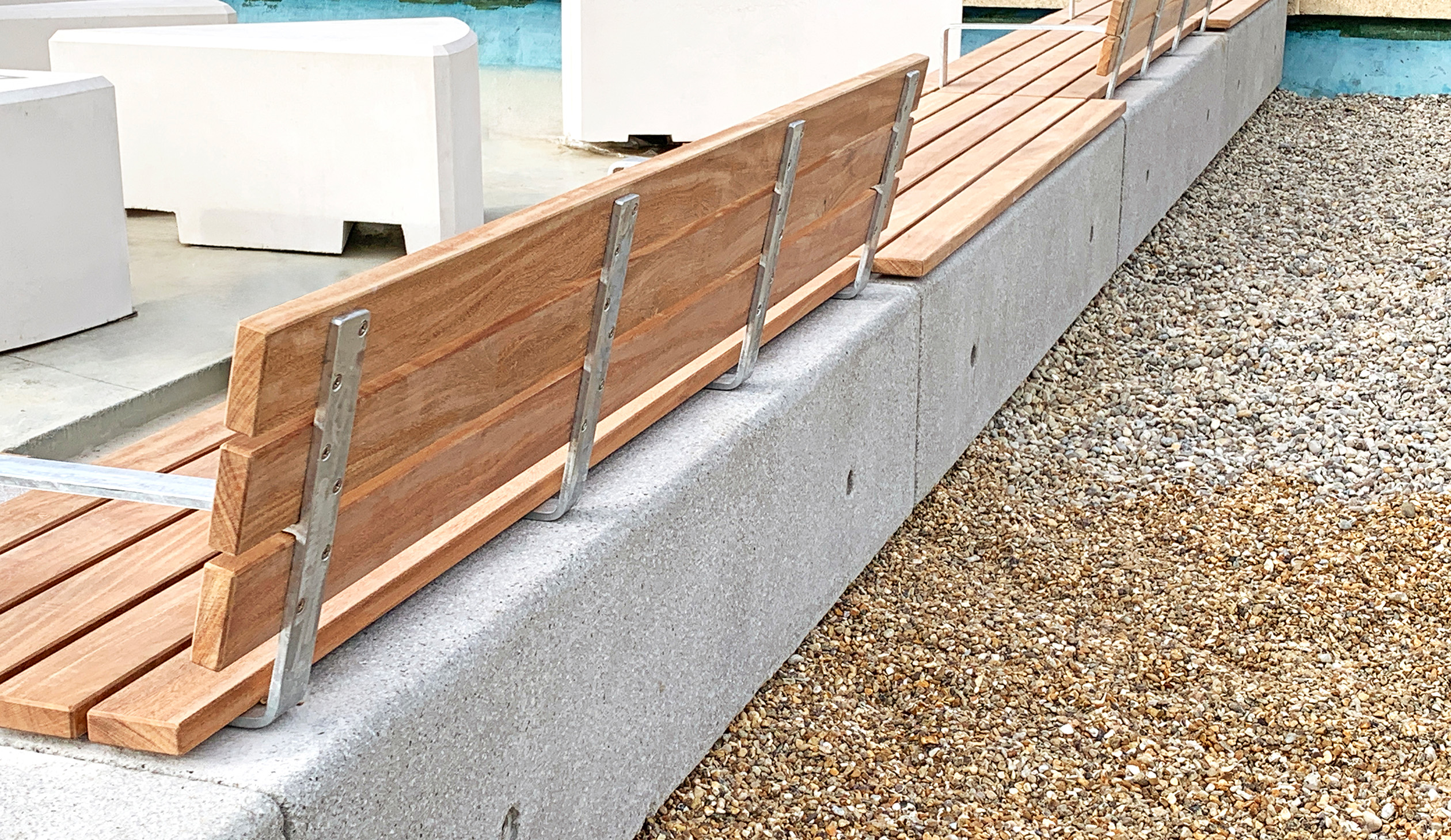 Soca L-ways Seat in hardwood Factory Furniture